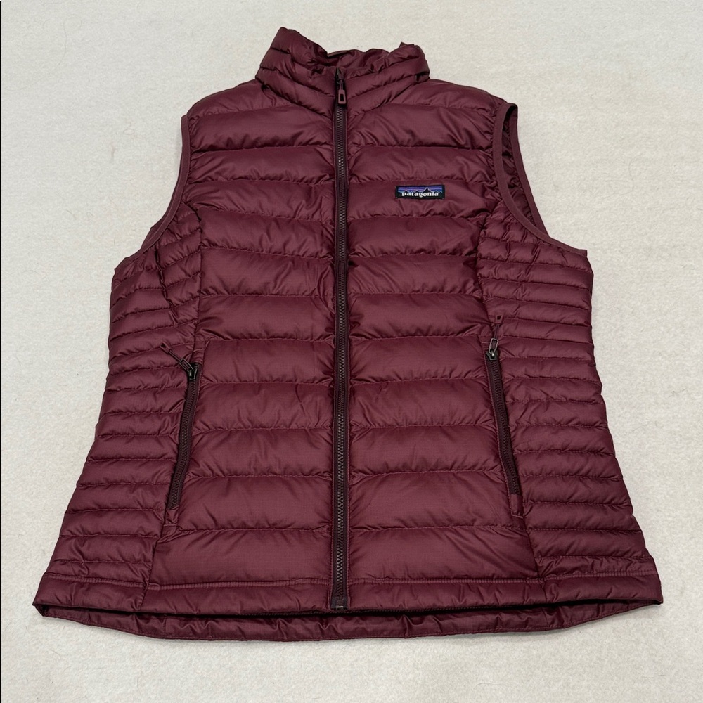 Patagonia Women's Maroon Quilted Vest Size M